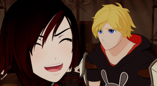 theivorytowercrumbles:  when u see this image, u have been blessed by the laughing Ruby 