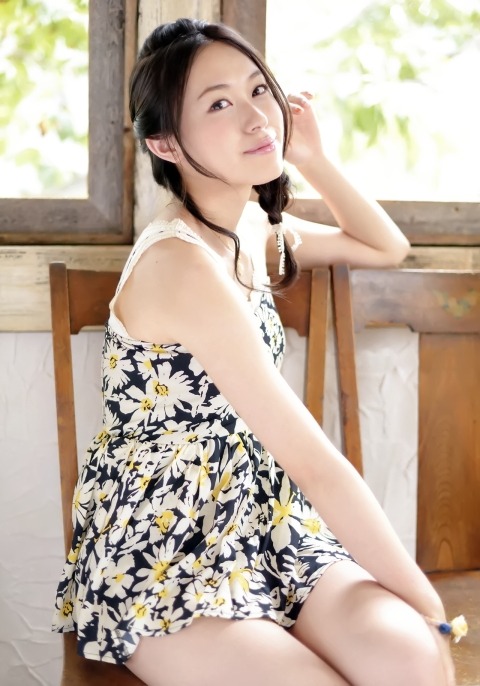 animage:  寿美菜子