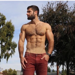 thatbeardmoment: Ryan Farber  Jfpb