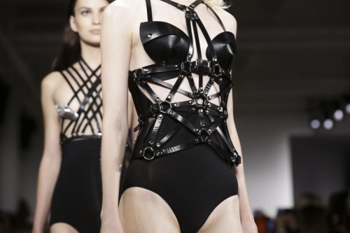 zanabayne:Zana Bayne SS15 Moonbathers show shot by Alex Welsh