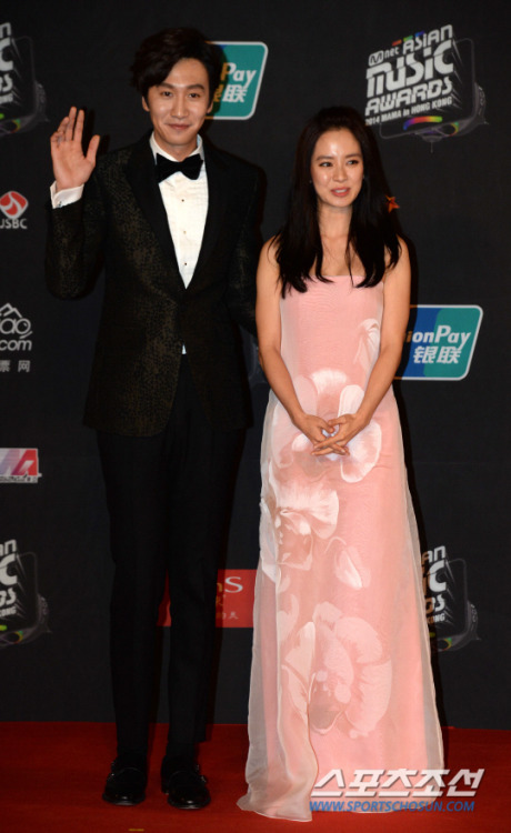 runningmanfeels:mongji-fan:Red Carpet JiHyo & KwangSooCr: SportsChosun, Osen, Newsen, TVDail