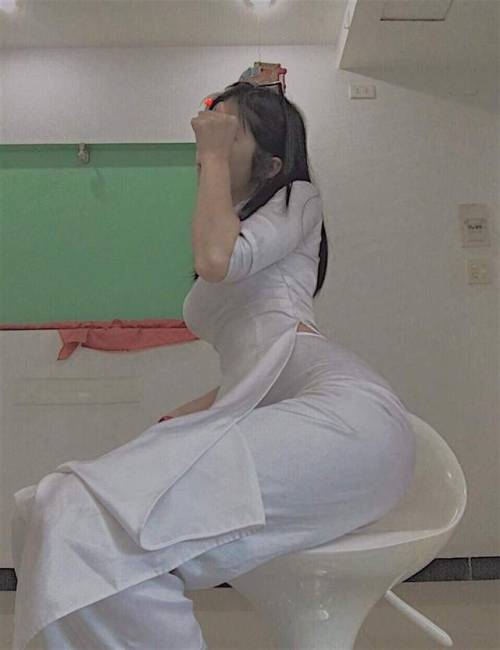 ngochuan: He hé …..