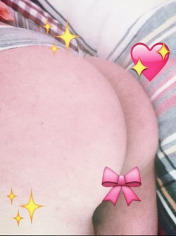 pastel-whorehouse:Cutie booty ✨🎀💖