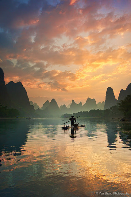 tulipnight:  The Sky of Li River - Yan Zhang Photography 