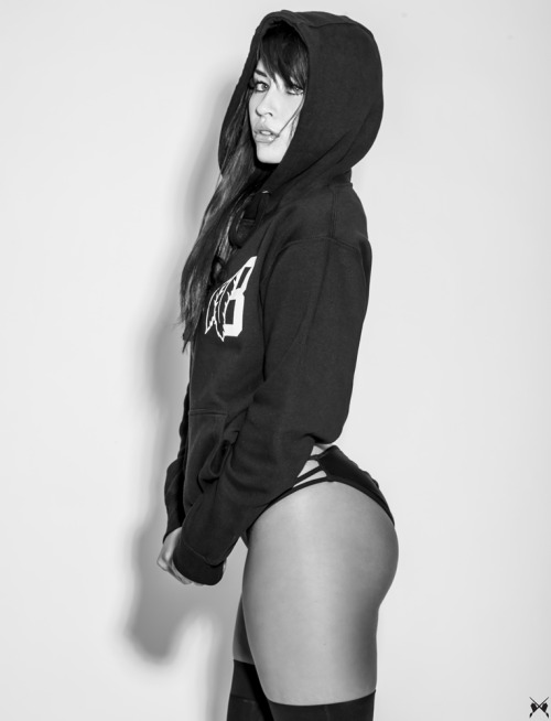 safe-bytes:  Haley Jade ~ Black Bathingsuit photographed by Martin Murillo