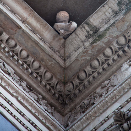 Palazzo Prosperi-Sacrati, FerraraCaché à Ferrare da Gerard HermandTramite Flickr:Hidden in Ferrara