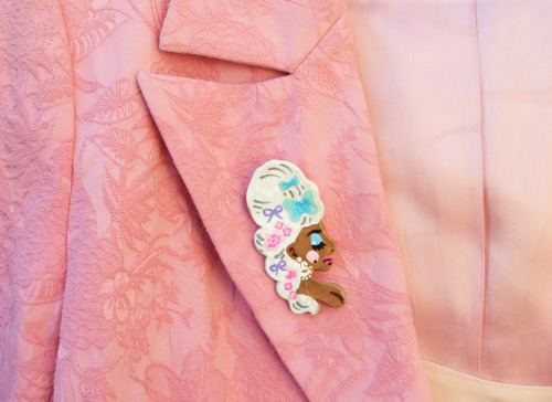 handmade Rococo babe pin