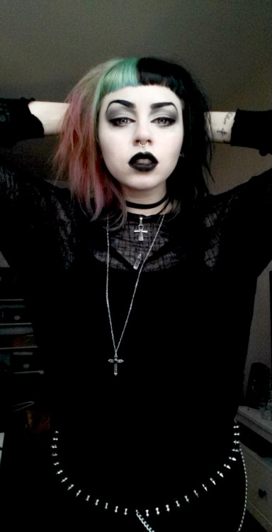Drop dead Goregeous