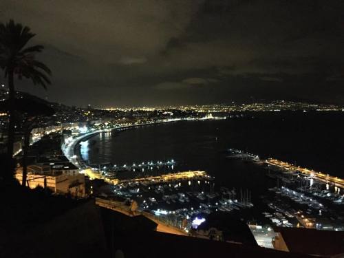 Napoli by night #naples #napoli #bynight (at BEST WESTERN Hotel Paradiso)