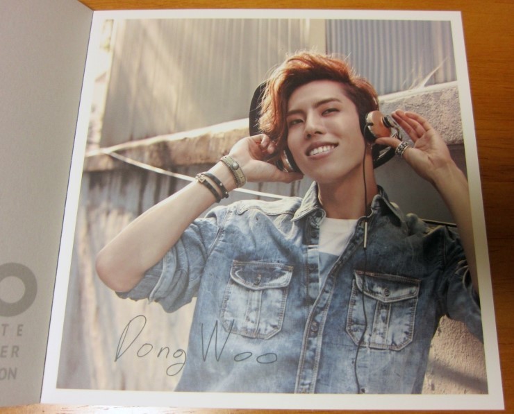 dancemachinehoya:  INFINITE momentum on-ear limited edition - PHOTOBOOK cr.cjleaf