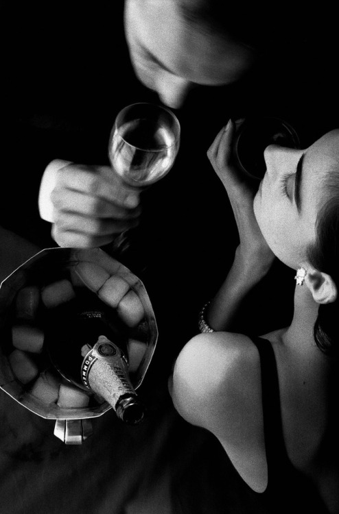 una-lady-italiana - by Frank Horvat ad for Pommery champagne...