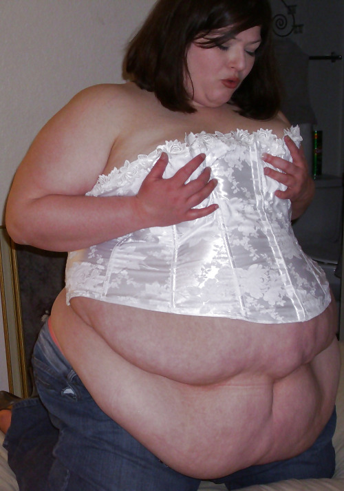 stuffedssbbwpiggypics: Wanna fuck a sexy fat bbw queen? - CLICK HERE!  