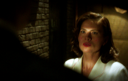 commanderpeggymcgee:allsonargent:“Peggy Carter’s fighting style has none of the artistry of characte