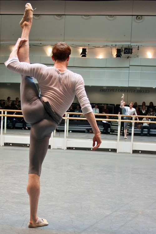 gayandinheat:  that has got to be the best ass i have ever seen