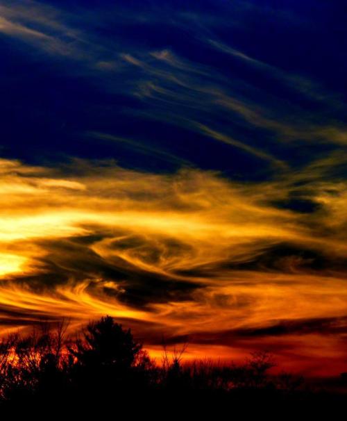 opticoverload:Sunset at Asheville, North Carolina