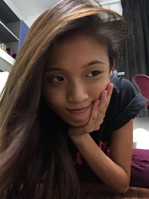 sgsweeties2:Follow @sgsweeties2​ for more!!Help to share and reblog :)Anyone know this girl? Can sha