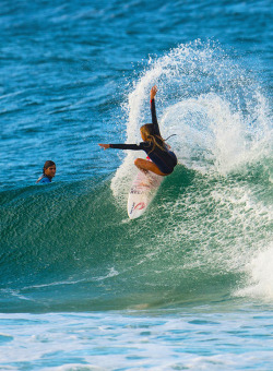 surf4living:  that dude is pretty stoked. photo: joli