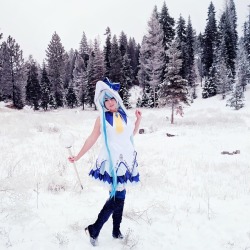 amyfantasy: Shot a potential set for CosplayDeviants.com yesterday is the snow! It was sooooo cold omg!! Really hope this set gets accepted because the actual set images turned out so amazing, if not, its definitely going to my Patreon 💖  Very excited