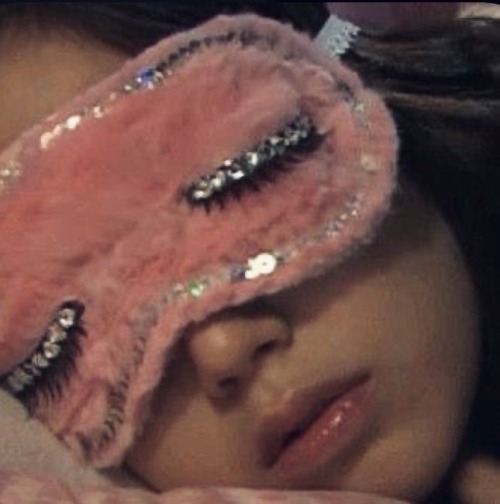 starter-vixen - “princess Disease”