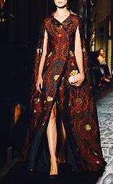 caroldanvers:  Valentino - Paris Fashion