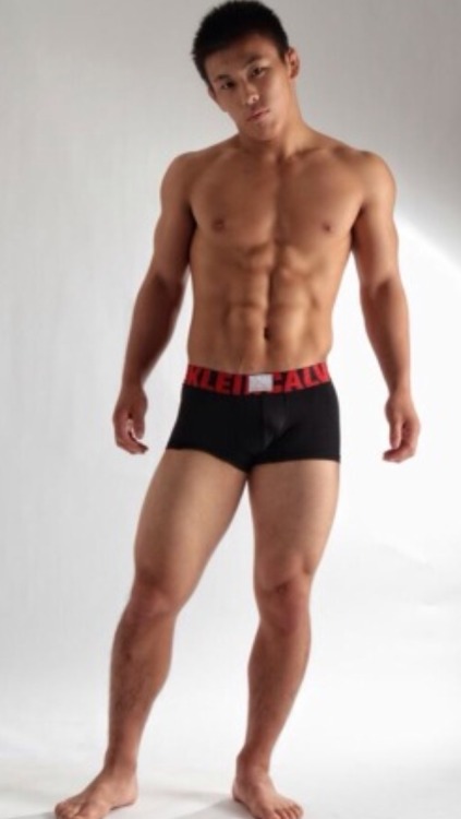 asianmusclefetish:  Original post: http://asianmusclefetish.tumblr.com