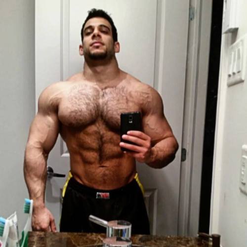keepemgrowin:  Furry and fantastic…