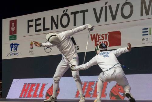 modernfencing: [ID: two epee fencers in close engagement.] Fencing at Integrált Felnőtt V&iac