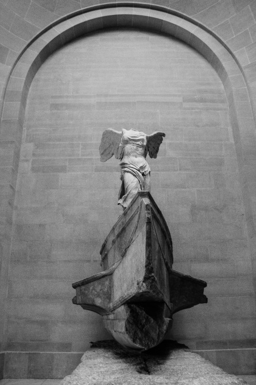 La Victoire de Samothrace - 190 av. J.-C. Musée du Louvre, Parishttp://julienlauzon.tumblr.com