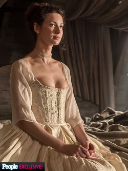 sarahsassafras13:  Outlander stills of 1.07 The Wedding  