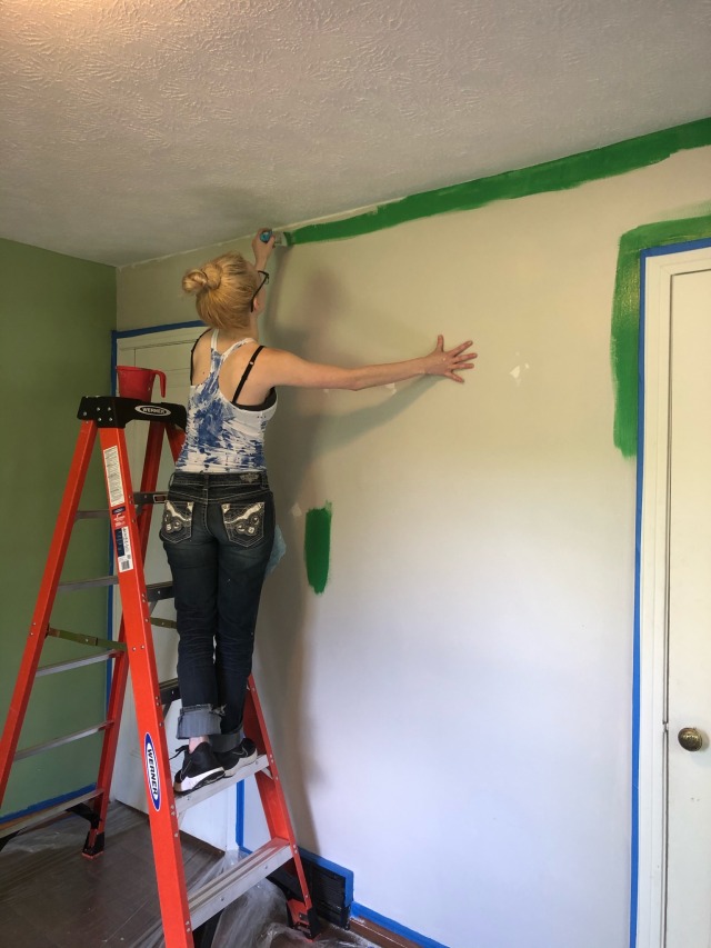 thingssthatmakemewet:mossyoakmaster:I can’t ever say how much I appreciate my girl y’all , she has been putting in so much work on our new house the last week while she’s been off, cleaning and prepping for paint. Knocking out a ton of stuff while