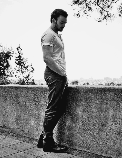 lassofhestia:Chris Evans photographed by Paul Jasmin for L'Uomo Vogue (2017)