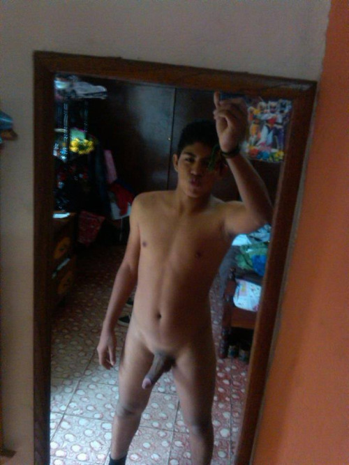 nakedmuchachos:  Aportación. Rico