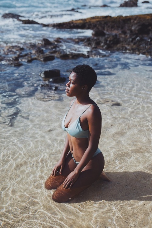 ashleydiscovers:We found some small tide pools on our shoot. Sneak peak from my shoot with Aisha. (I