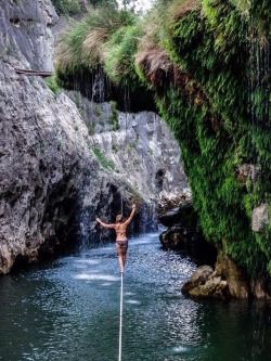 slack4lyfe:  Someday I wanna be able to slackline