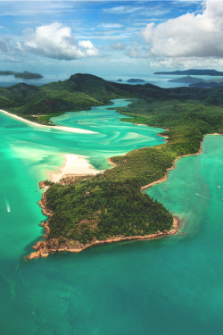 captvinvanity:    Whitehaven Beach | Photographer