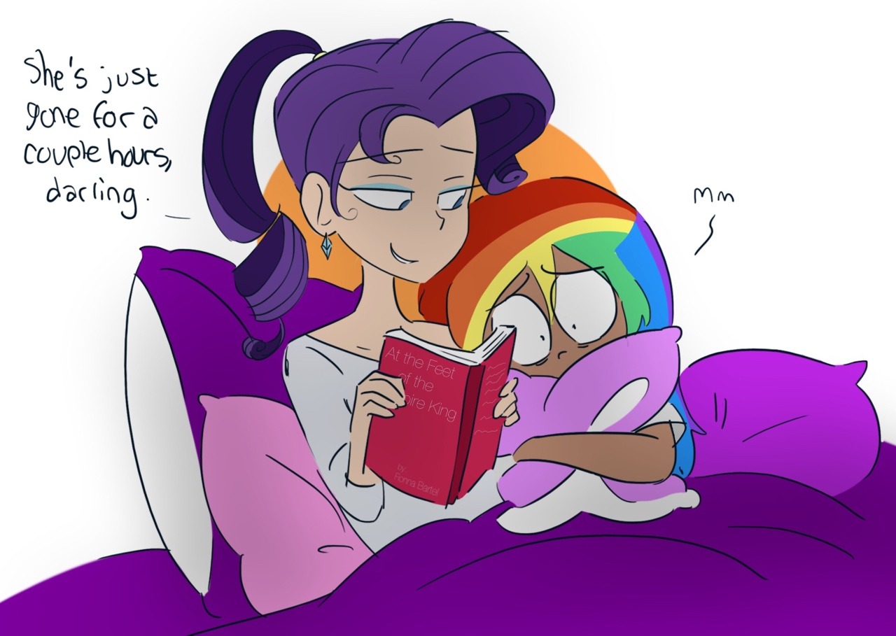 we already discussed this, but dashie totally falls asleep all snuggled up against