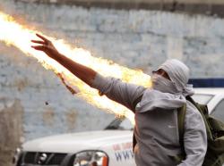 Massconflict: Tens Of Thousands Of People Dressed In Black Have Marched Through Mexico