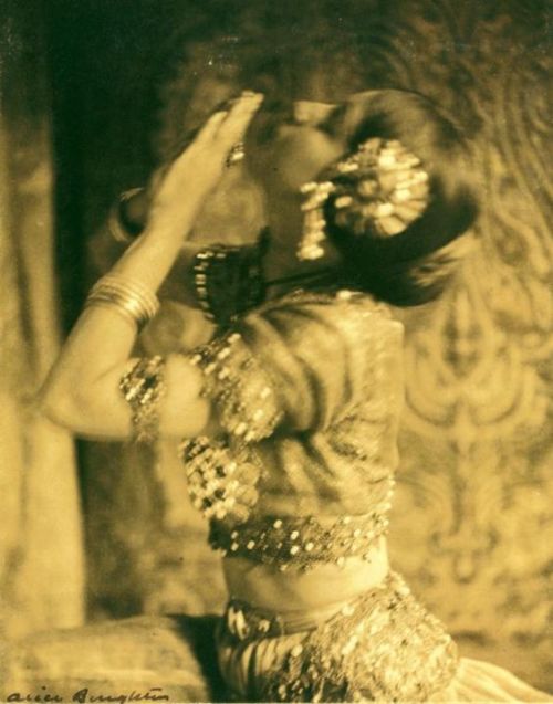 hauntedbystorytelling: Alice Boughton :: Dancer Ruth St. Denis in Radha, 1904. | src NYPL, Denishawn