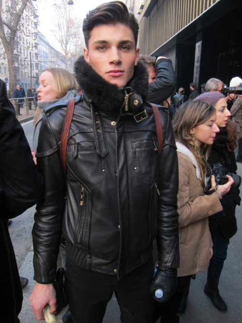 mr-vogue:  More here!