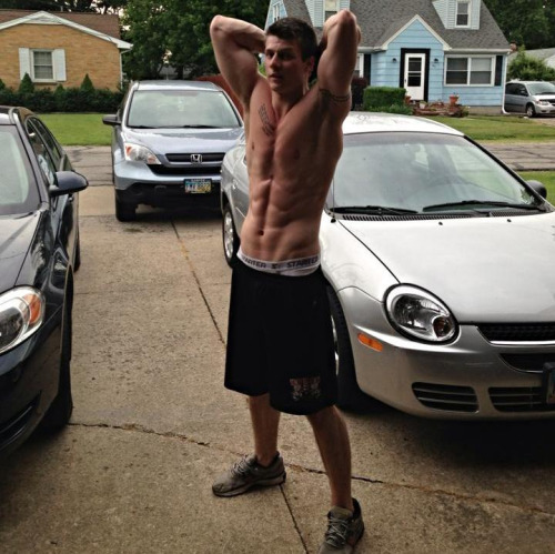 triley021:  Watch hundreds of HOT REAL MEN like this on cam at LiveCamJocks.com