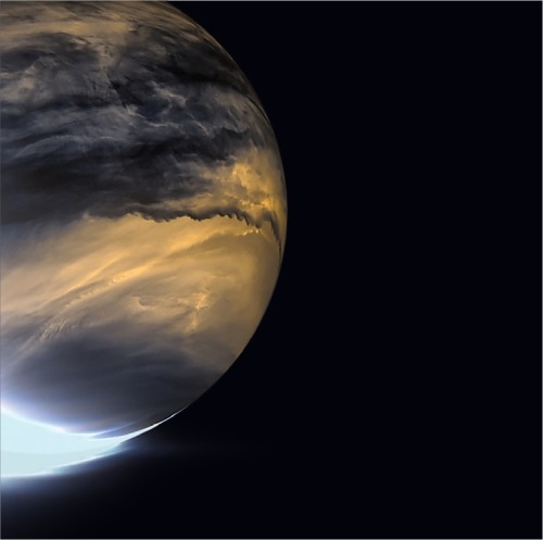 space-pics:The clouds of Venus in infrared