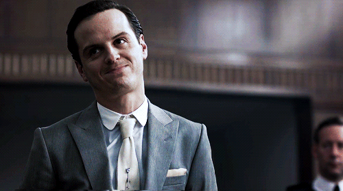 we-love-moriarty:That change of facial expression is spine-chilling!!!