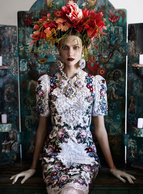 Karlie Kloss by Mario Testino III Vogue - July 2012