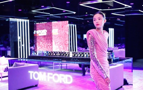 XIAO WEN JU in TOM FORD SPRING 2018 READY-TO-WEAR