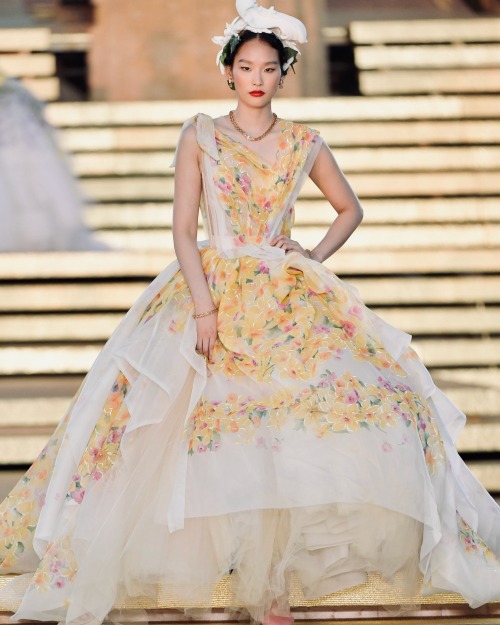 Porn lacetulle:Dolce & Gabbana | Alta Moda photos