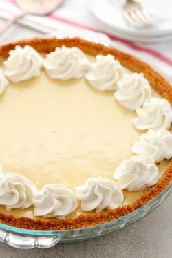 foodffs:  LEMON PIE Follow for recipes Is