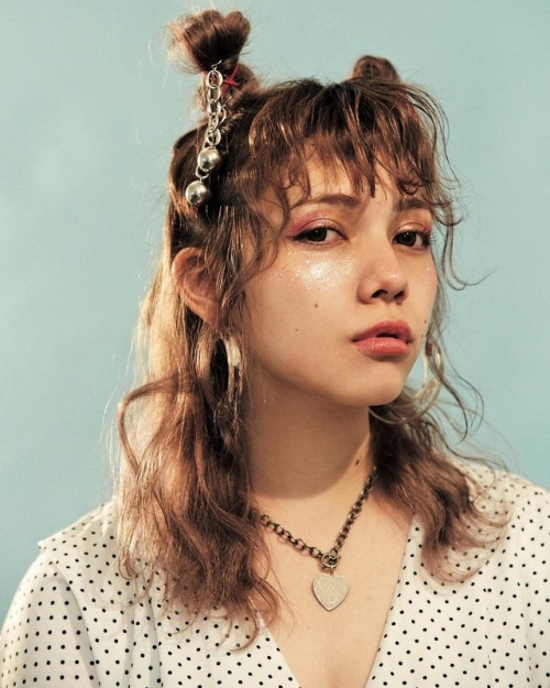 iiwaken:  NYLON JAPAN 9月号 「NEW HAIR-DO オータムムードのニューヘアアレンジ」