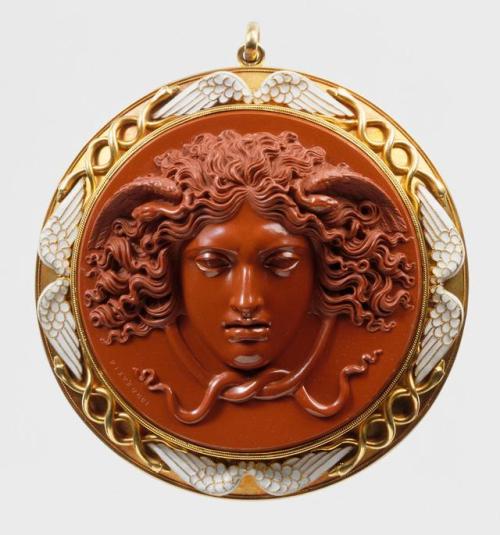 Cameo Head Of Medusa Cameo By Benedetto Pistrucci, Mount By Carlo Giuliani, Red Jasper, Gold, White Enamel,