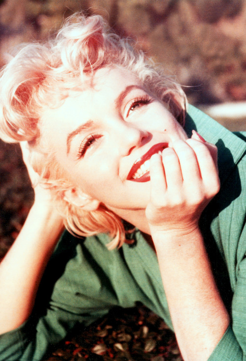 Marilyn Monroe photographed by Ted Baron, 1954.