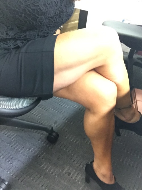 clarke0813:  Naughty lady if her desk could talk 